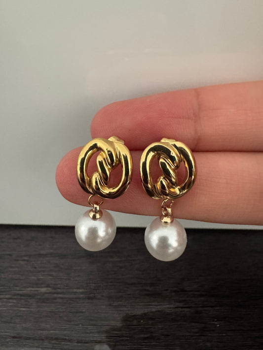 Twist & Pearl Earrings