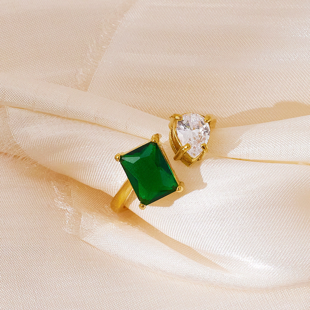 Emerald Radiance Ring